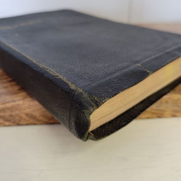 Holy Bible Black Soft Leather Bound 1941 - Picture 8 of 10